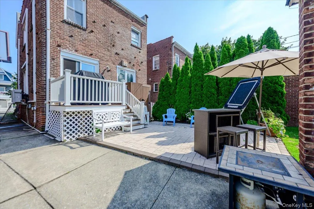 516 W Market Street Long Beach, NY 11561
