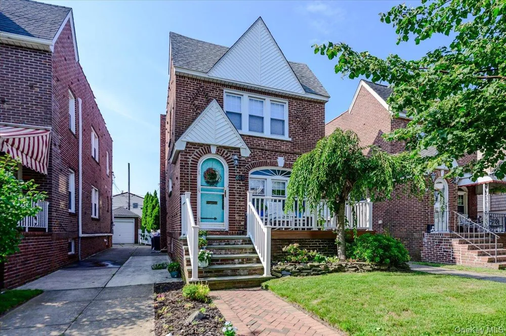 516 W Market Street Long Beach, NY 11561