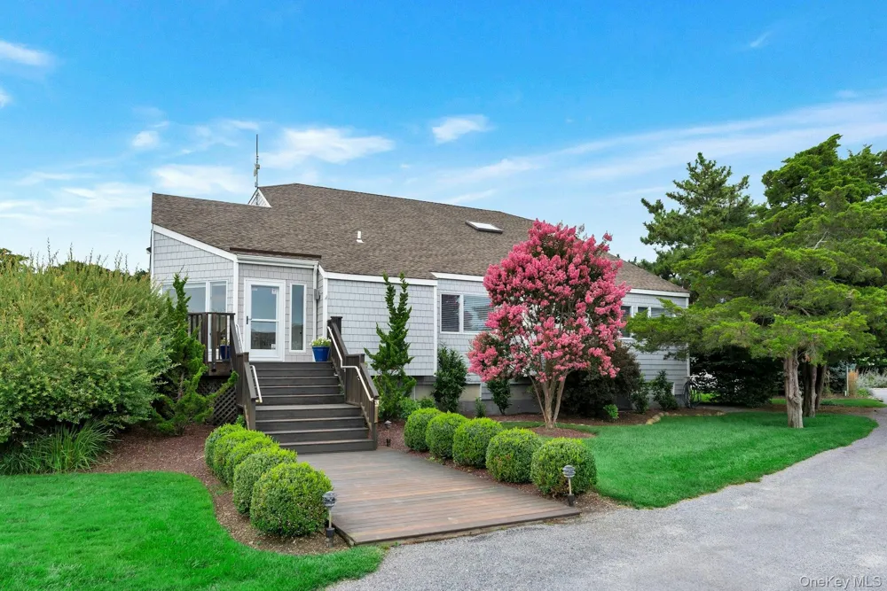 2820 Shipyard Lane #1B2 East Marion, NY 11939