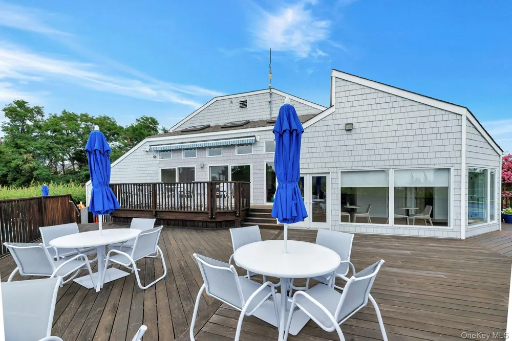 2820 Shipyard Lane #1B2 East Marion, NY 11939