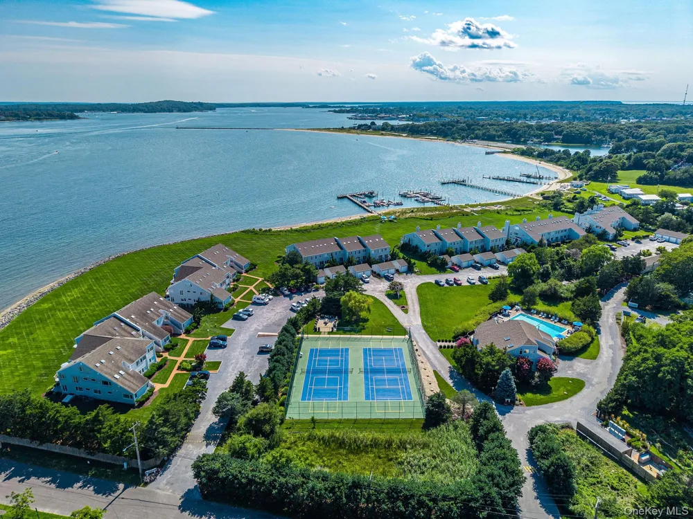 2820 Shipyard Lane #1B2 East Marion, NY 11939