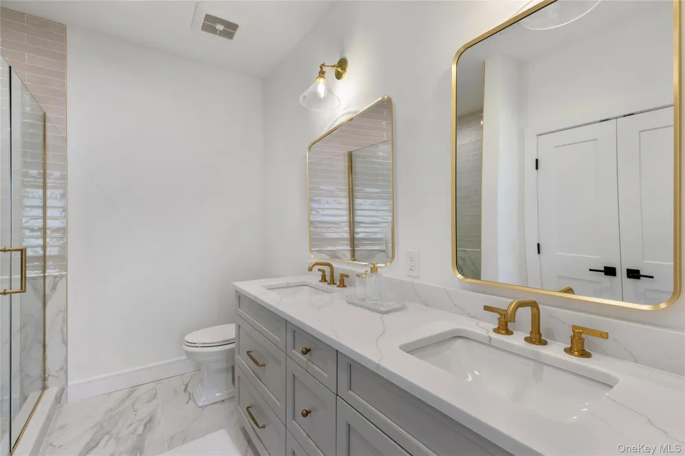 128 Juniper Lane #26 Yaphank, NY 11980