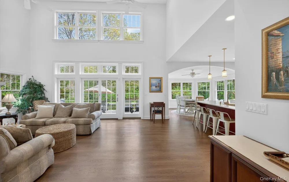 9 Briarsweet Lane East Hampton, NY 11937