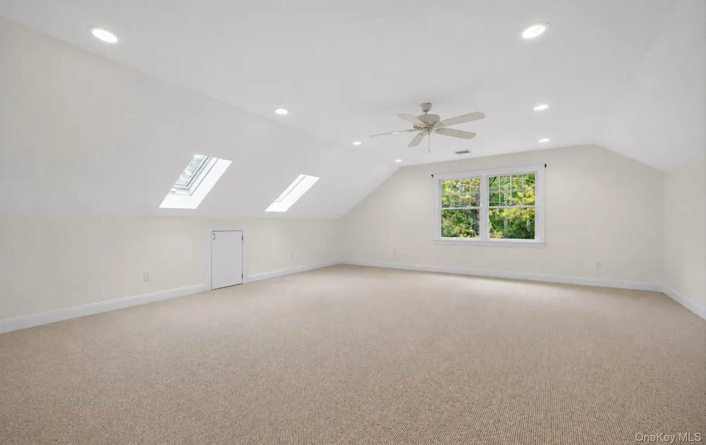 9 Briarsweet Lane East Hampton, NY 11937
