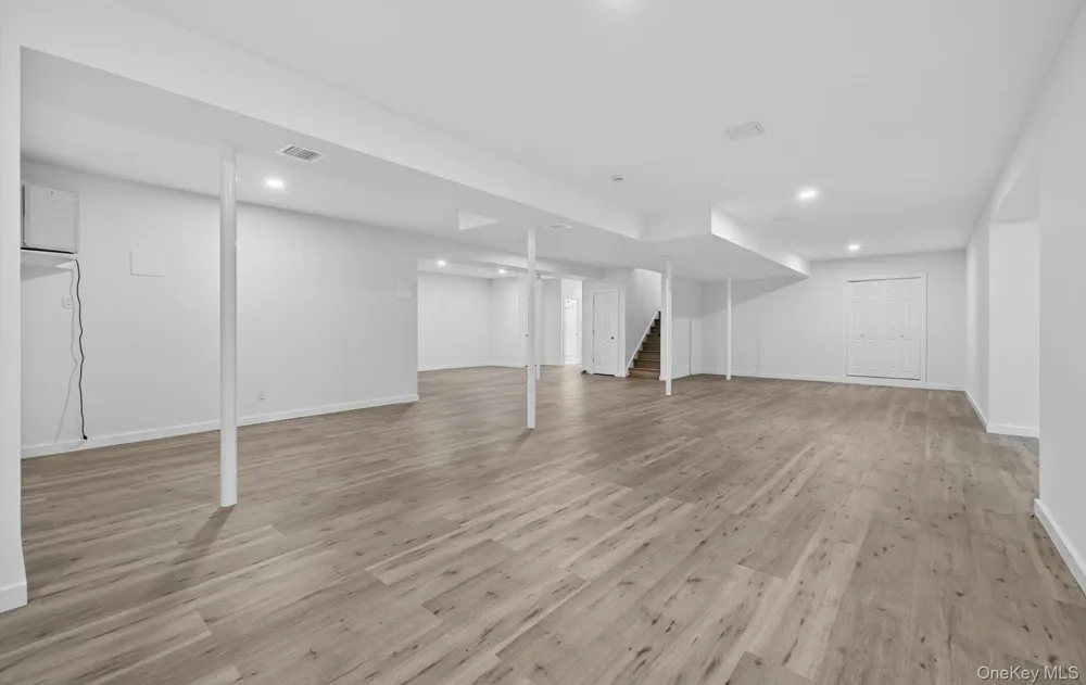 9 Briarsweet Lane East Hampton, NY 11937