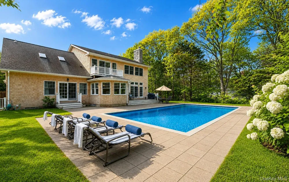 9 Briarsweet Lane East Hampton, NY 11937