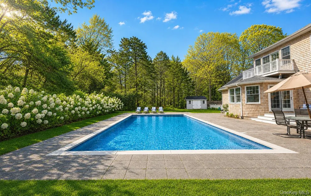 9 Briarsweet Lane East Hampton, NY 11937
