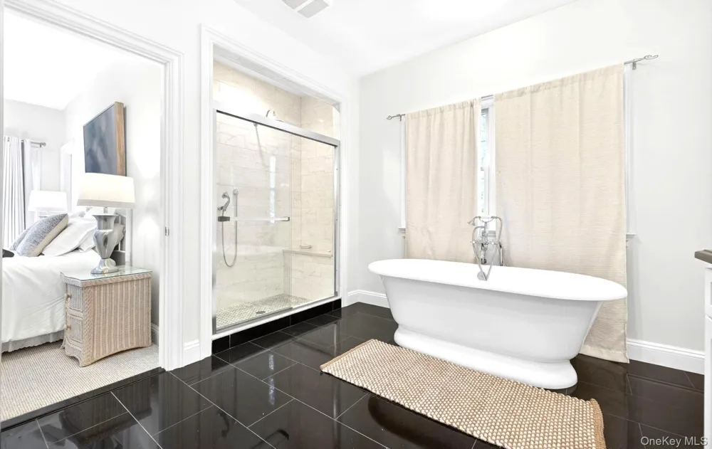 9 Briarsweet Lane East Hampton, NY 11937
