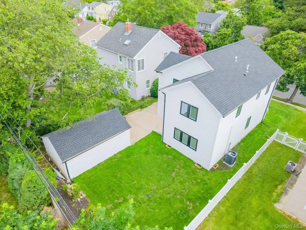 105 Moore Street New Hyde Park, NY 11040