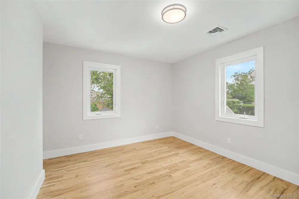 105 Moore Street New Hyde Park, NY 11040