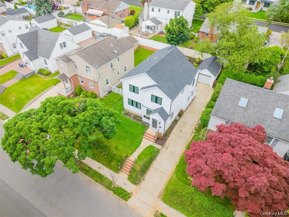 105 Moore Street New Hyde Park, NY 11040