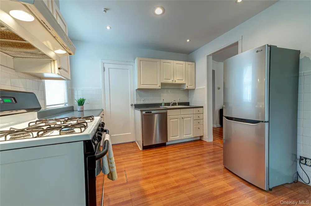 15 Yale Boulevard New Hyde Park, NY 11040