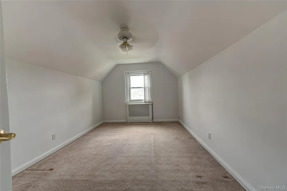 15 Yale Boulevard New Hyde Park, NY 11040
