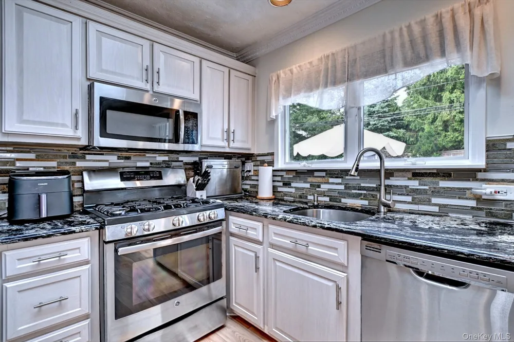 116 Shenandoah Boulevard Nesconset, NY 11767