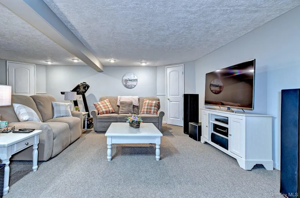 116 Shenandoah Boulevard Nesconset, NY 11767