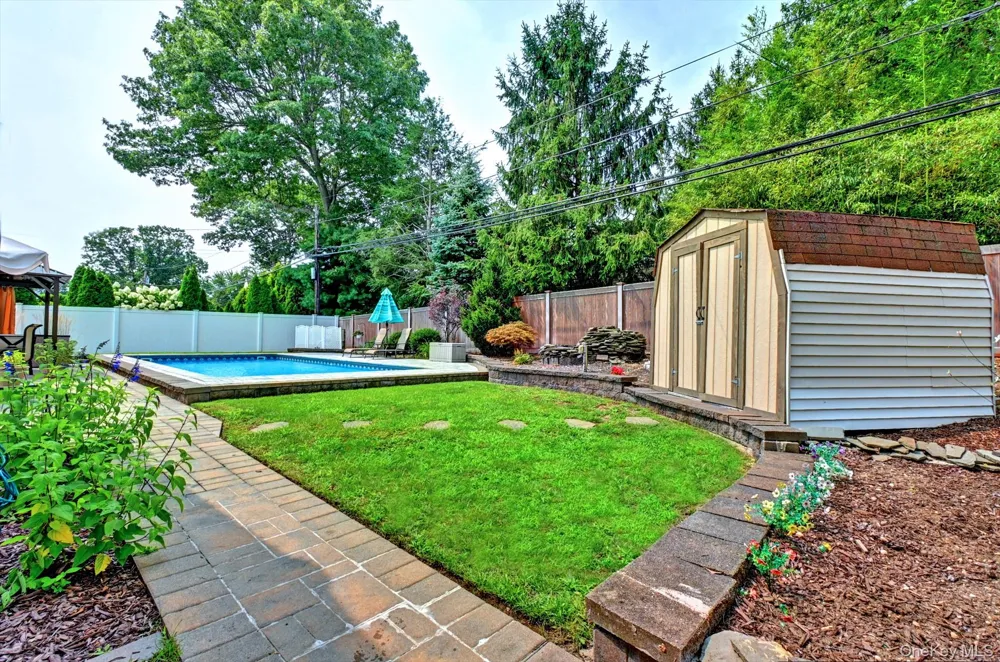 116 Shenandoah Boulevard Nesconset, NY 11767