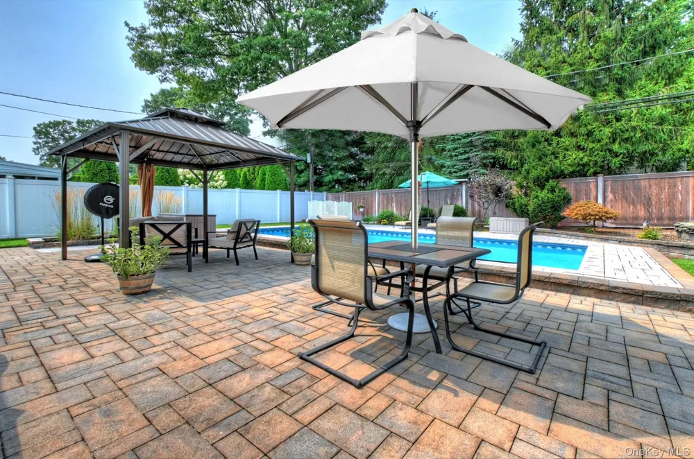 116 Shenandoah Boulevard Nesconset, NY 11767