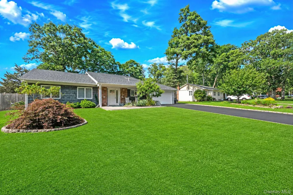 60 Thomas Street Coram, NY 11727