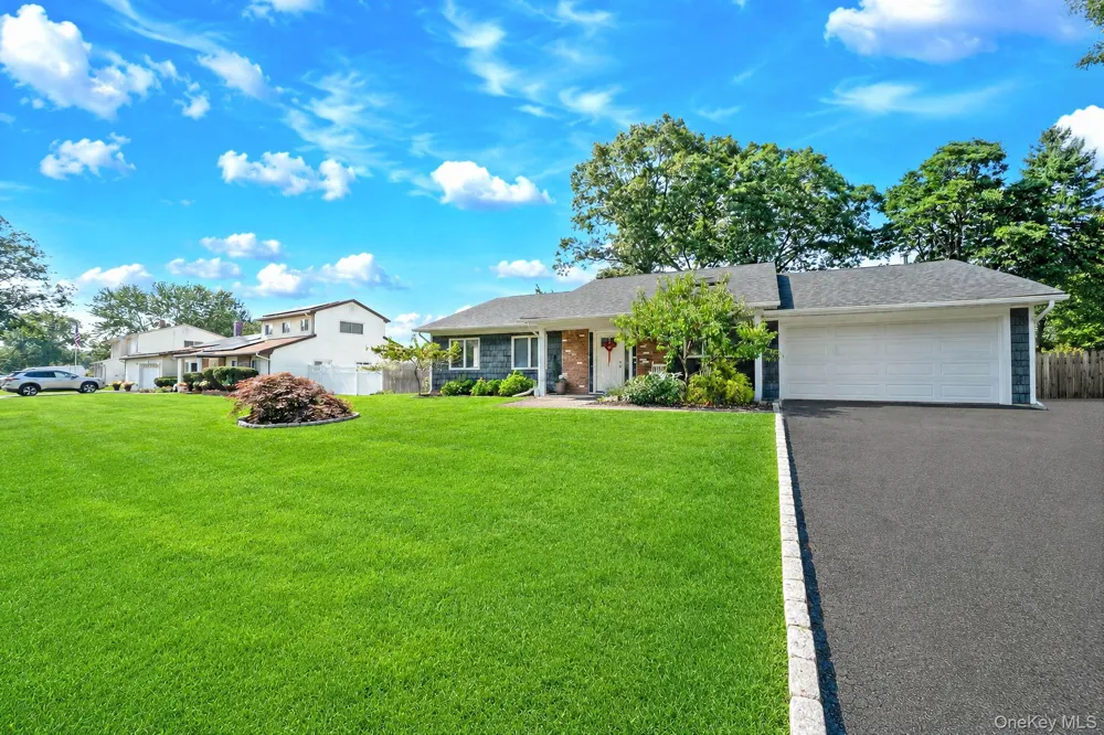 60 Thomas Street Coram, NY 11727