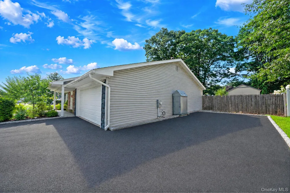 60 Thomas Street Coram, NY 11727