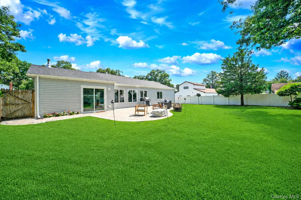 60 Thomas Street Coram, NY 11727
