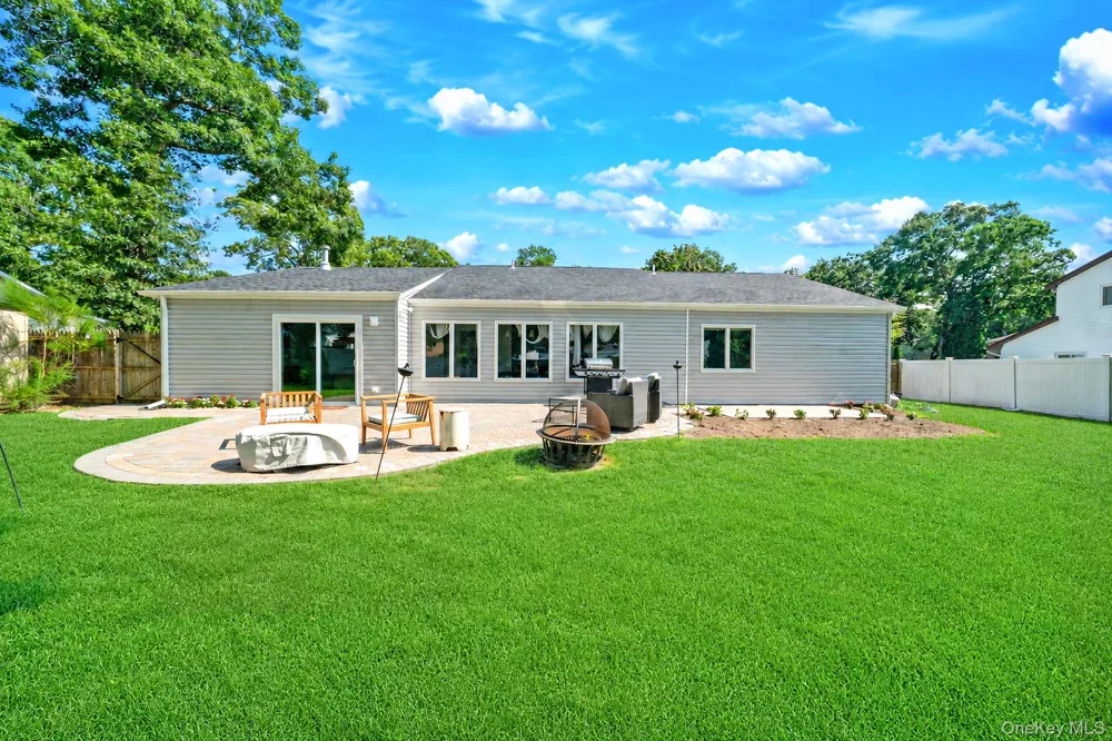 60 Thomas Street Coram, NY 11727