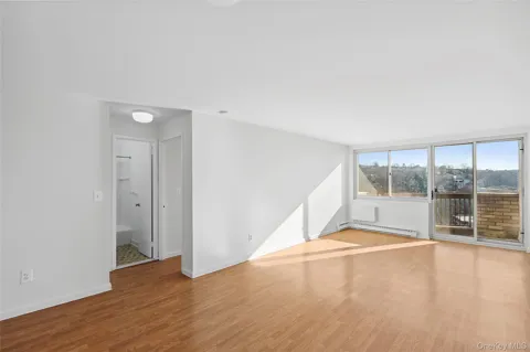 1 Glenwood Avenue #26M