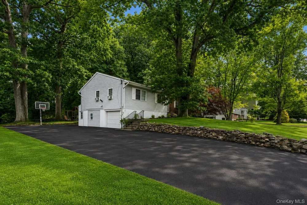19 Glenbrook Road Monsey, NY 10952