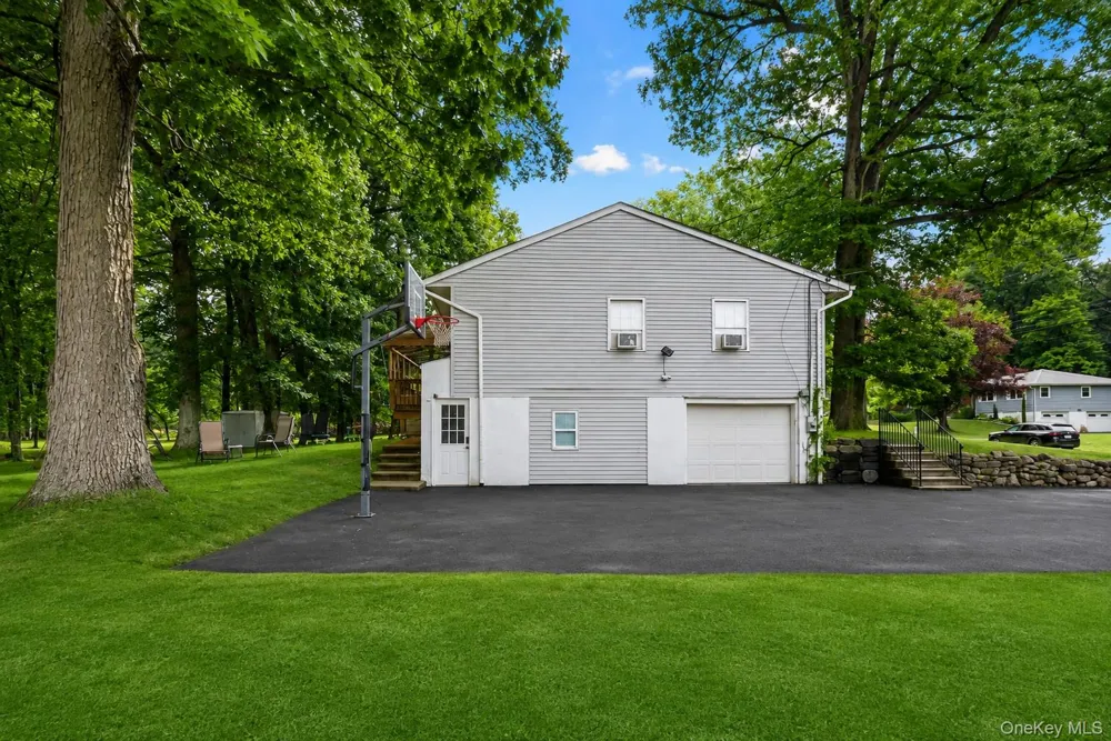 19 Glenbrook Road Monsey, NY 10952