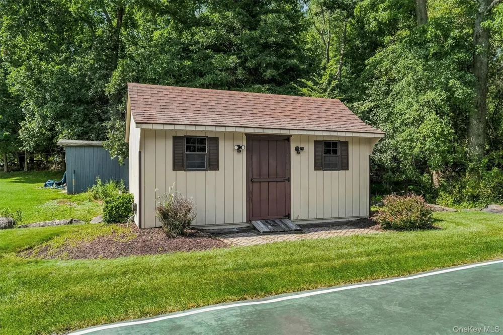 80 Decker Drive Washingtonville, NY 10992