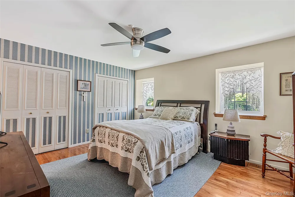 5 Stockton Commons Yaphank, NY 11980
