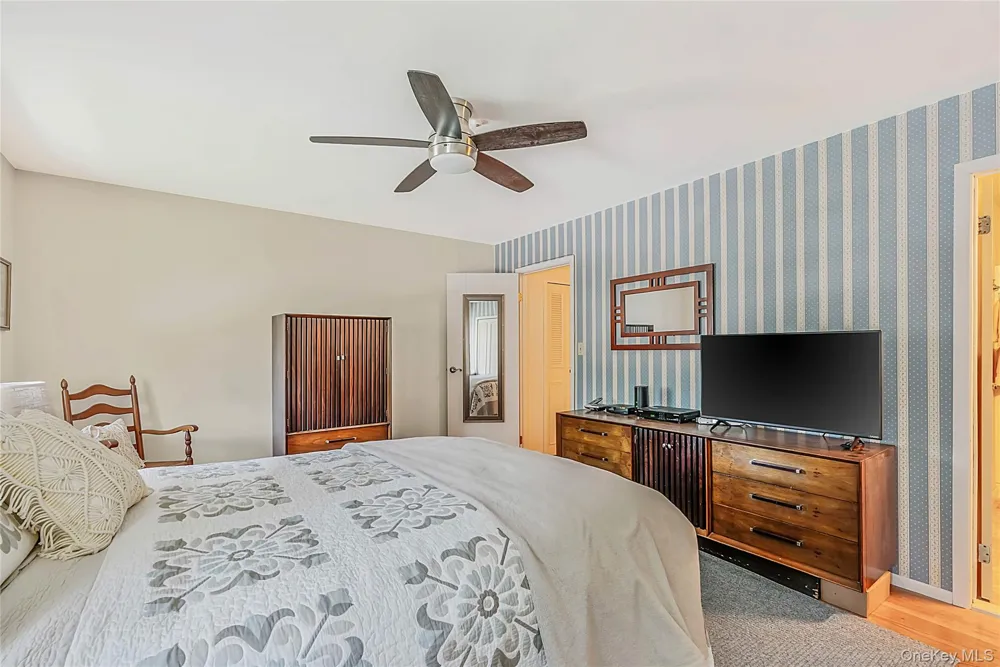 5 Stockton Commons Yaphank, NY 11980