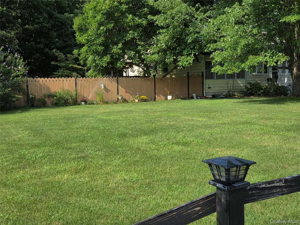 33 Elmwood Avenue Selden, NY 11784