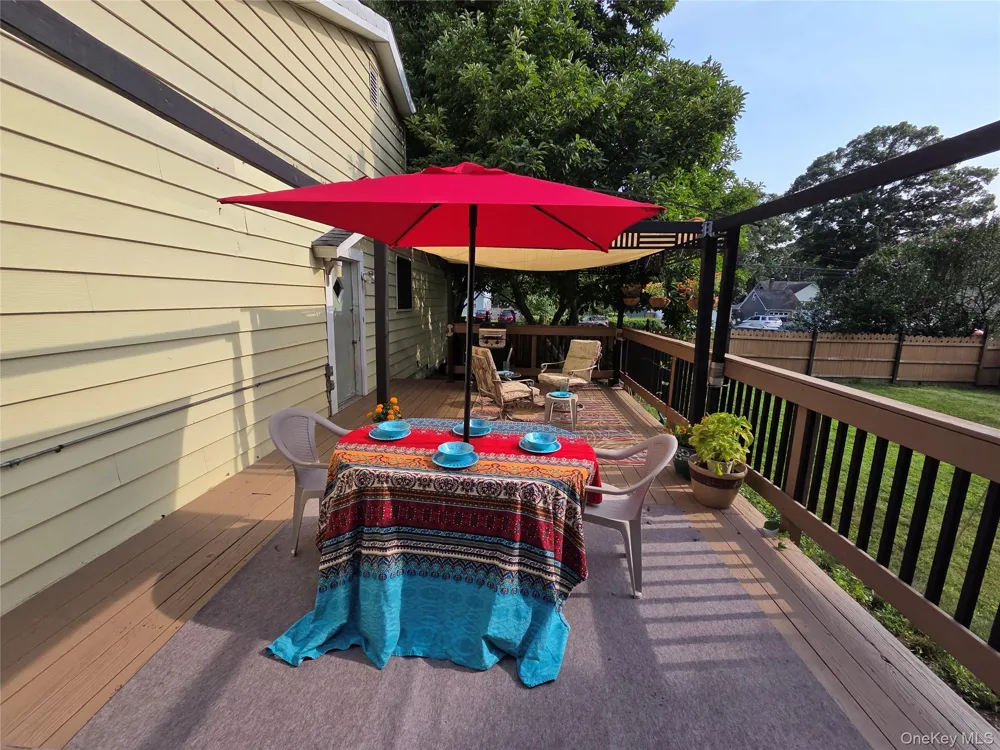 33 Elmwood Avenue Selden, NY 11784