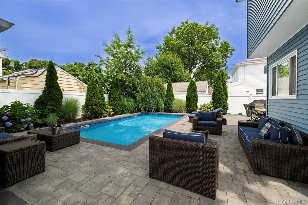 2618 Mount Avenue Oceanside, NY 11572