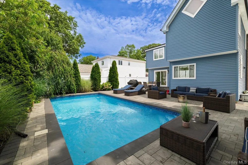 2618 Mount Avenue Oceanside, NY 11572