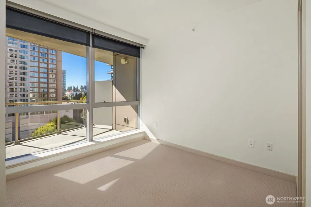10610 NE 9th Place #903 Bellevue, WA 98004