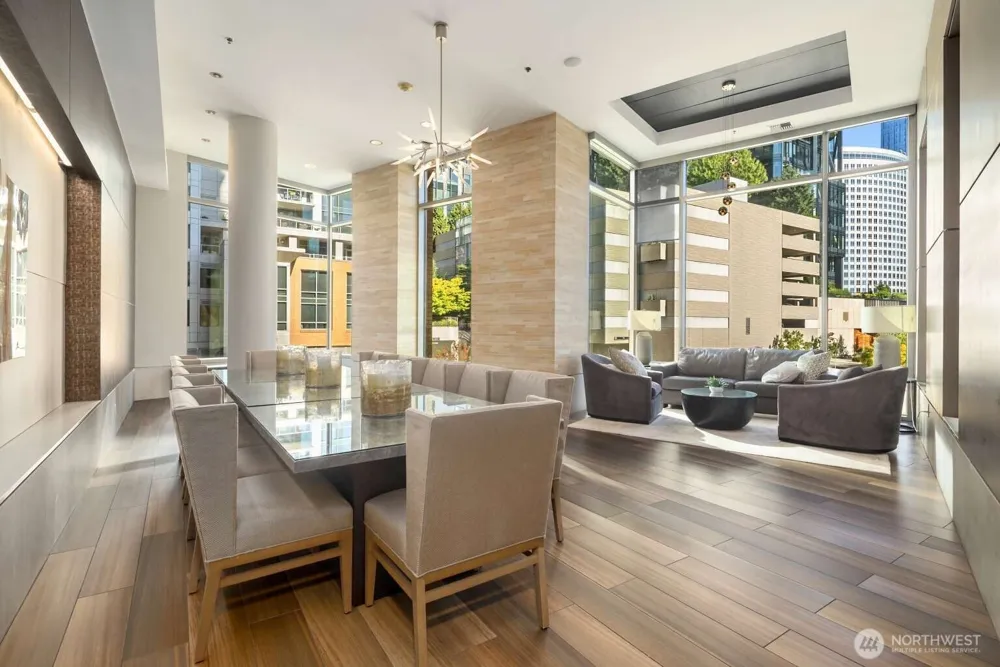 10610 NE 9th Place #903 Bellevue, WA 98004