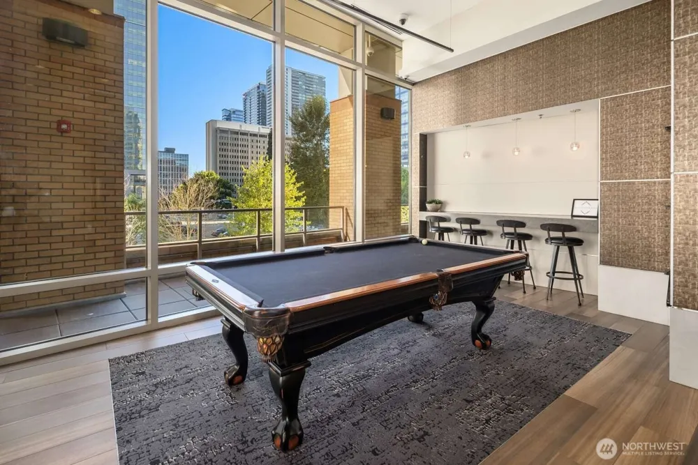 10610 NE 9th Place #903 Bellevue, WA 98004