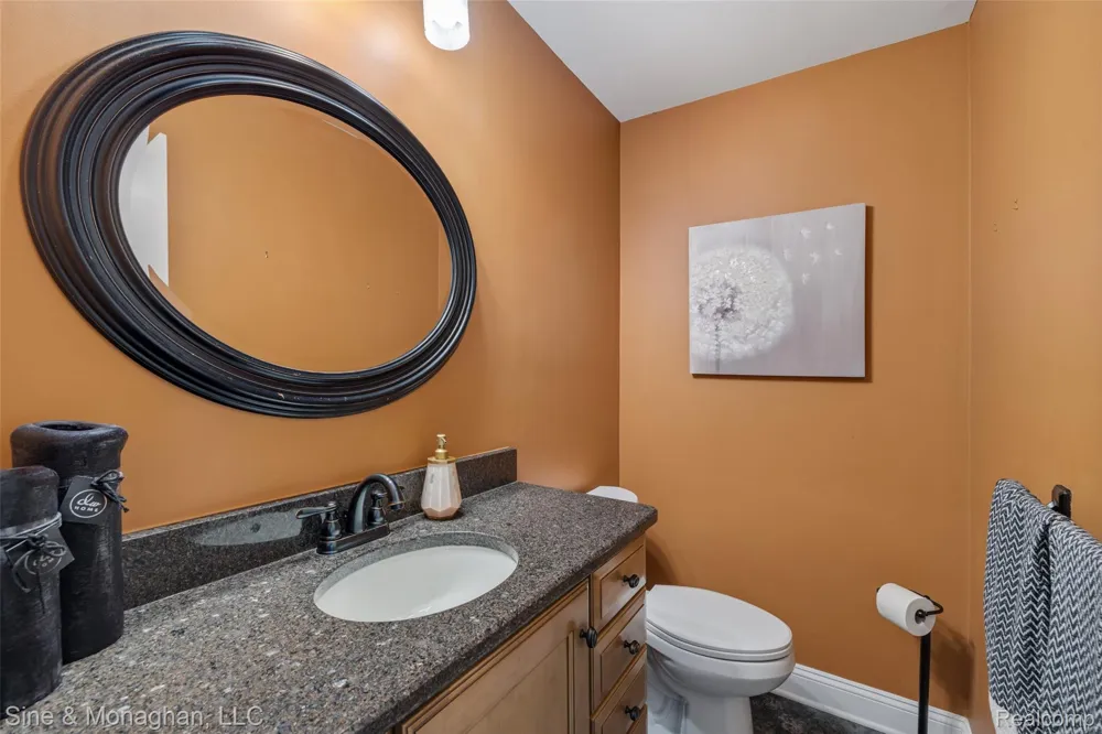 792 S Rosedale Court Grosse Pointe Woods City, MI 48236