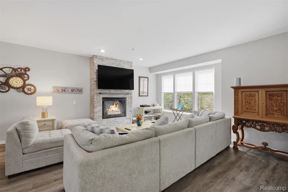 391 Windmill Drive Plymouth City, MI 48170