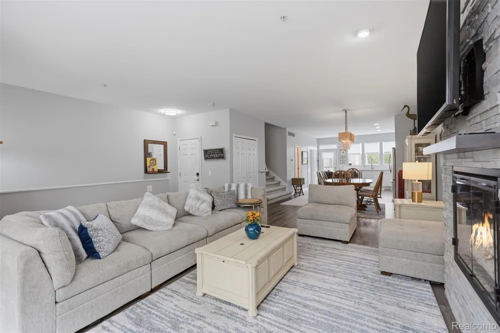391 Windmill Drive Plymouth City, MI 48170