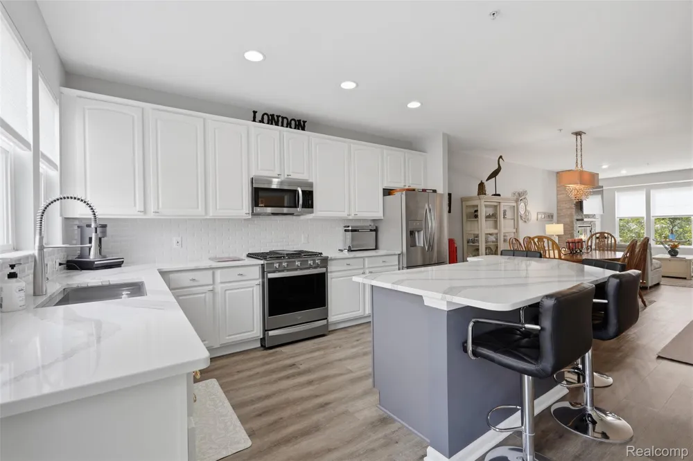 391 Windmill Drive Plymouth City, MI 48170