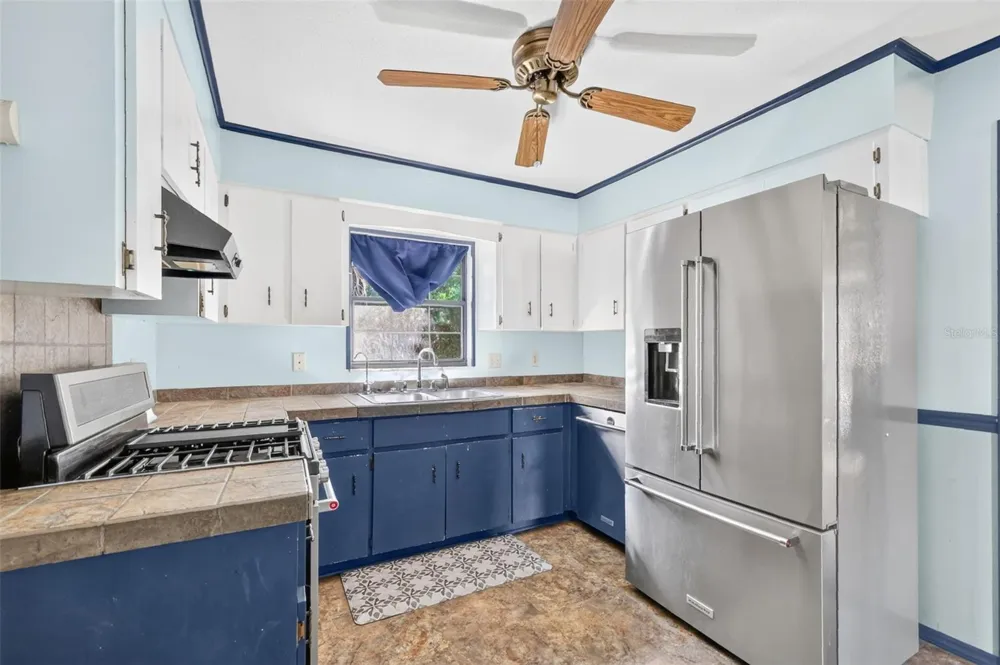 315 S LONE OAK DRIVE Leesburg, FL 34748