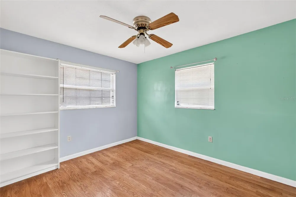 315 S LONE OAK DRIVE Leesburg, FL 34748