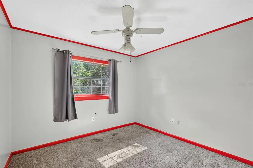 315 S LONE OAK DRIVE Leesburg, FL 34748