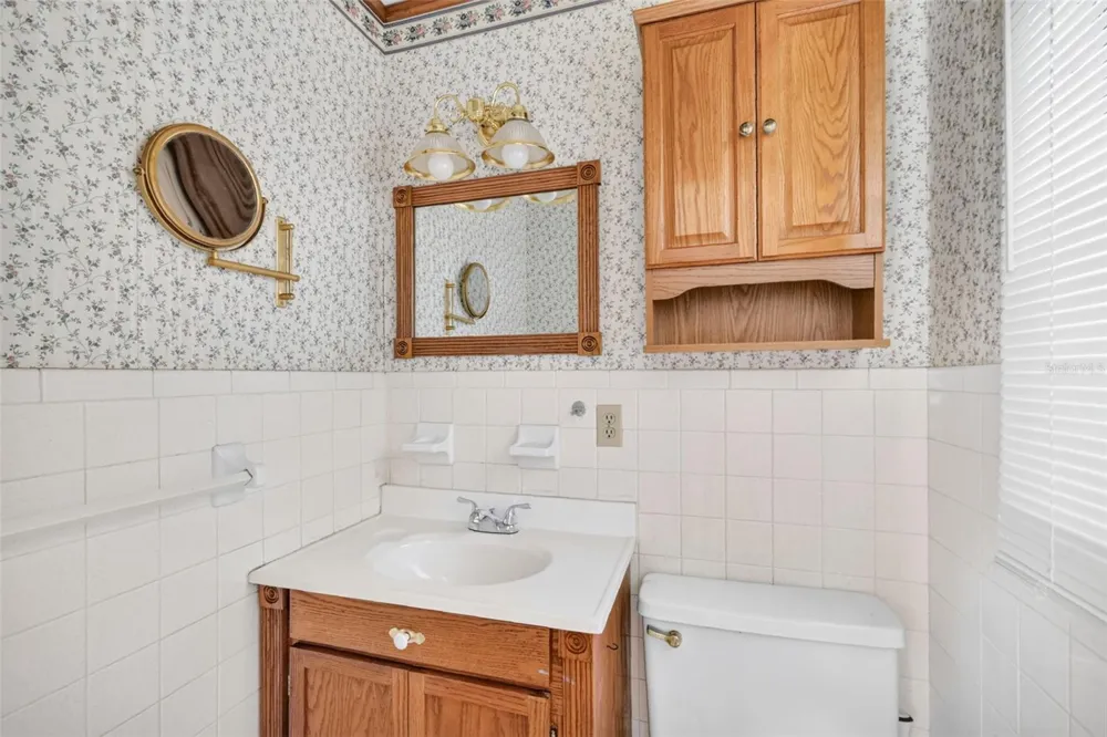 315 S LONE OAK DRIVE Leesburg, FL 34748