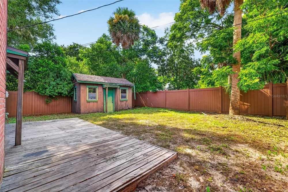315 S LONE OAK DRIVE Leesburg, FL 34748