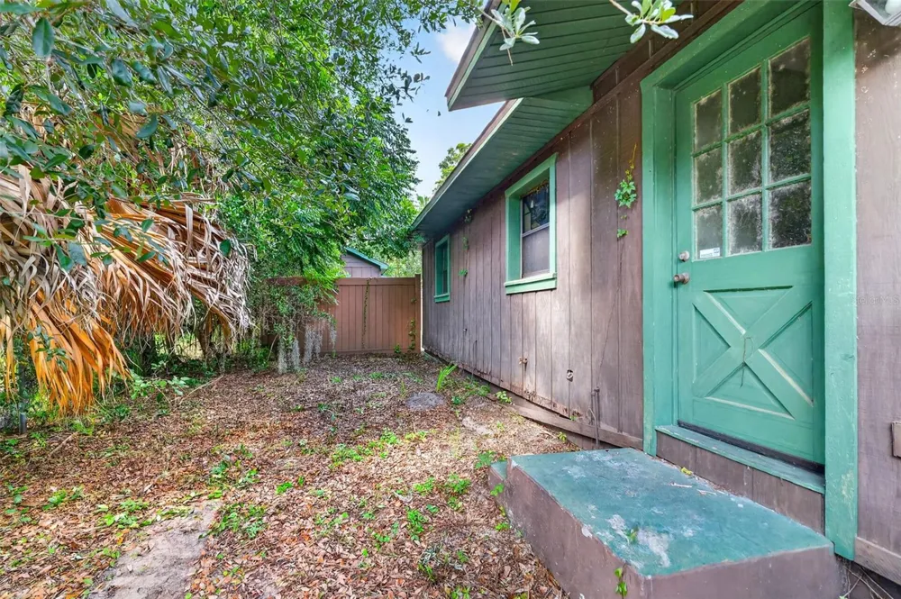 315 S LONE OAK DRIVE Leesburg, FL 34748