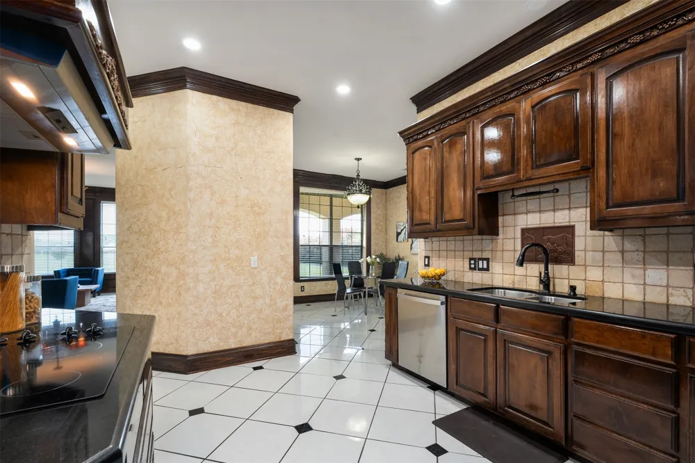 2627 Wells Court Cedar Hill, TX 75104